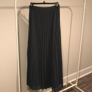 Forest green accordion maxi skirt